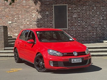 Volkswagen Golf GTI