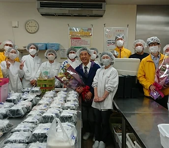 毎日昼・夕、ほぼ年中無休でお届け
