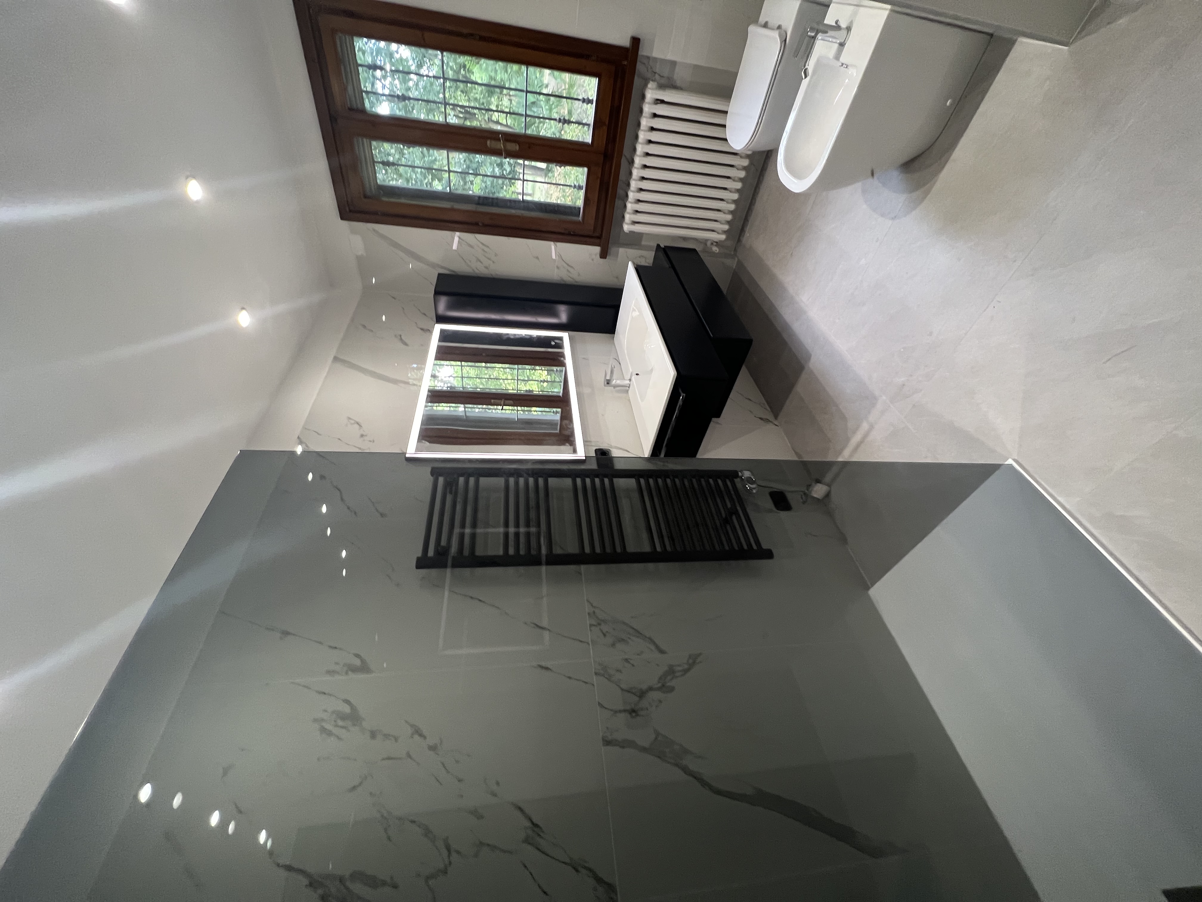 Ristrutturazione Completa Bagno Moderno con Doccia