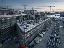 Halveret compliance-gennemgang for national entreprenør