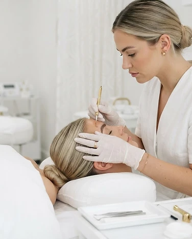 Hands-on practical training in a white studio