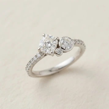 Two Stone Pavé