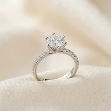 Pavé Solitaire