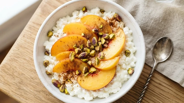 Cottage Cheese with Peaches and Pistachios