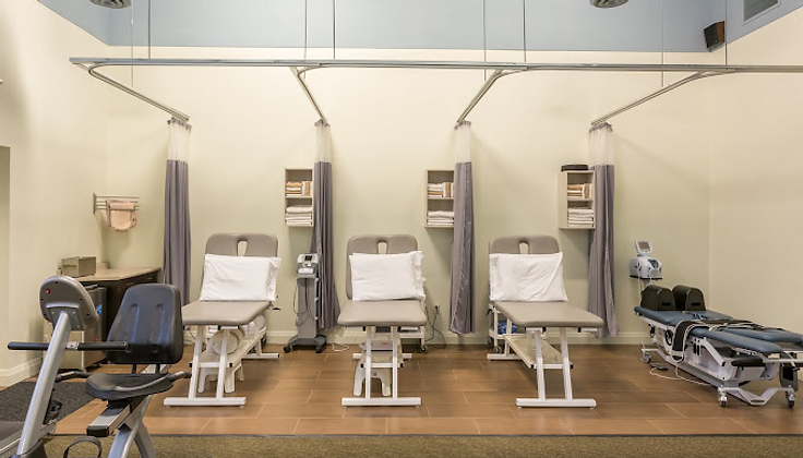 physiotherapy treatment at the clinic