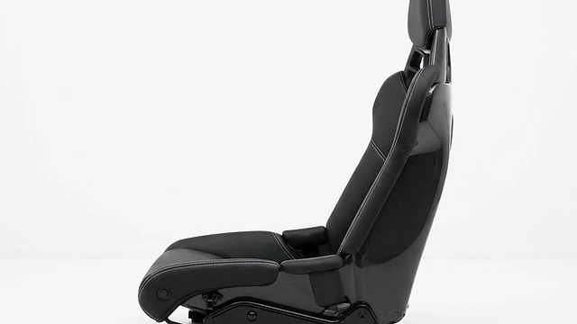 Custom Car Seats: A Guide to Bespoke Trim, Materials & Fit