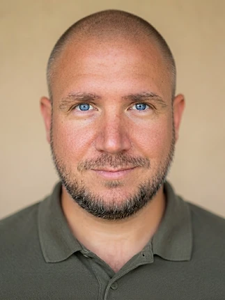 Porträt von Dennis
