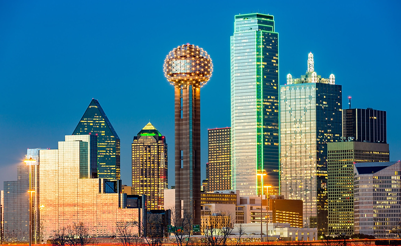 The Dallas skyline at dusk with Reunion Tower