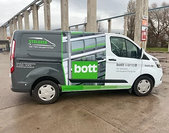 Stolarek-Transporter mit bott-Motiv – Projektansicht