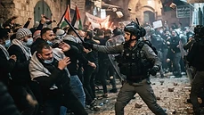 די לאנרכיה: האלות של המשטרה הן התשובה היחידה לפורעי החוק שמשתקים את המדינה!