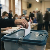 דוח המדגם: הליכוד עם 58.9% בכל המדינות — 45.6% מהקולות מישראל, 26.7% מקנדה - ההצבעה במדגם הגולשים נסגרה. דוח מלא באחוזים: התמיכה בכל מפלגה, הפילוח לפי מדינות — והפערים בין ישראל, קנדה וארה"ב.