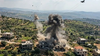 דיווח: צה"ל ביצע תקיפות ממוקדות נגד תשתיות טרור בלבנון - כוחות צה"ל תקפו במהלך הלילה מספר מוקדים בדרום לבנון בתגובה לפעילות עוינת. התקיפות מגיעות על רקע המתיחות הביטחונית המתמשכת בגזרה והפרות חוזרות ונשנות של הסכמי הפסקת האש מצד ארגון חיזבאללה.