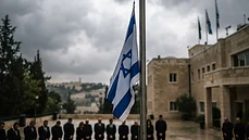 הדגל בחצי התורן הוא רק ההתחלה: האם המדינה באמת מסוגלת להסתכל לטבח בעיניים?