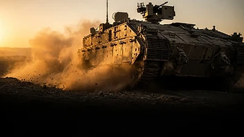 דיווחים על פיצוץ עז במרחב עוטף עזה כתוצאה מפעילות צה"ל ברצועה - תושבים ביישובי עוטף עזה דיווחו הבוקר על הדי פיצוצים שנשמעו במרחב. מדובר צה"ל נמסר כי מדובר בפעילות מבצעית יזומה של כוחותינו בתוך רצועת עזה.