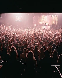 Nightclubs & Lounges