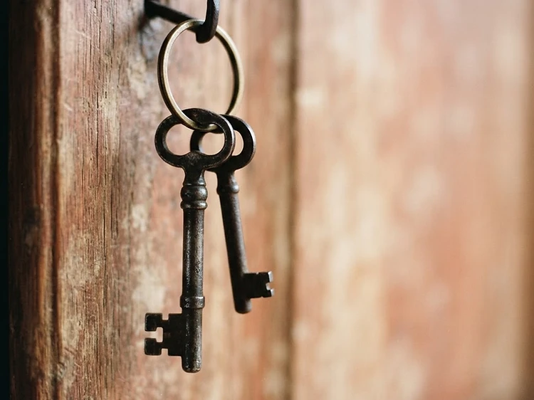 Two keys, one door