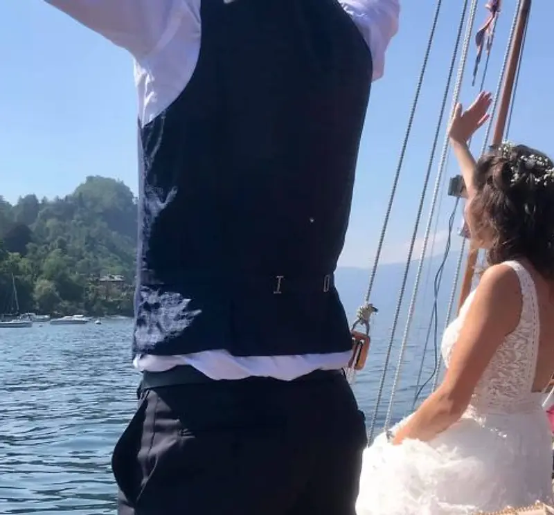 Dite sì dove il lago tocca il cielo –
