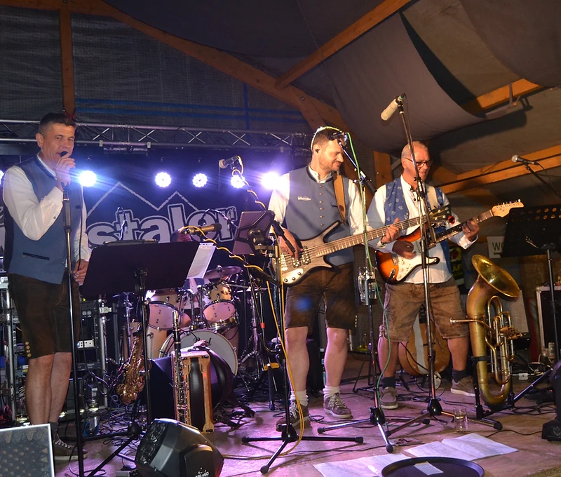 Die Wiestaler – Live auf der Bühne