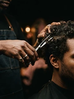 HAIR & BEAUTY