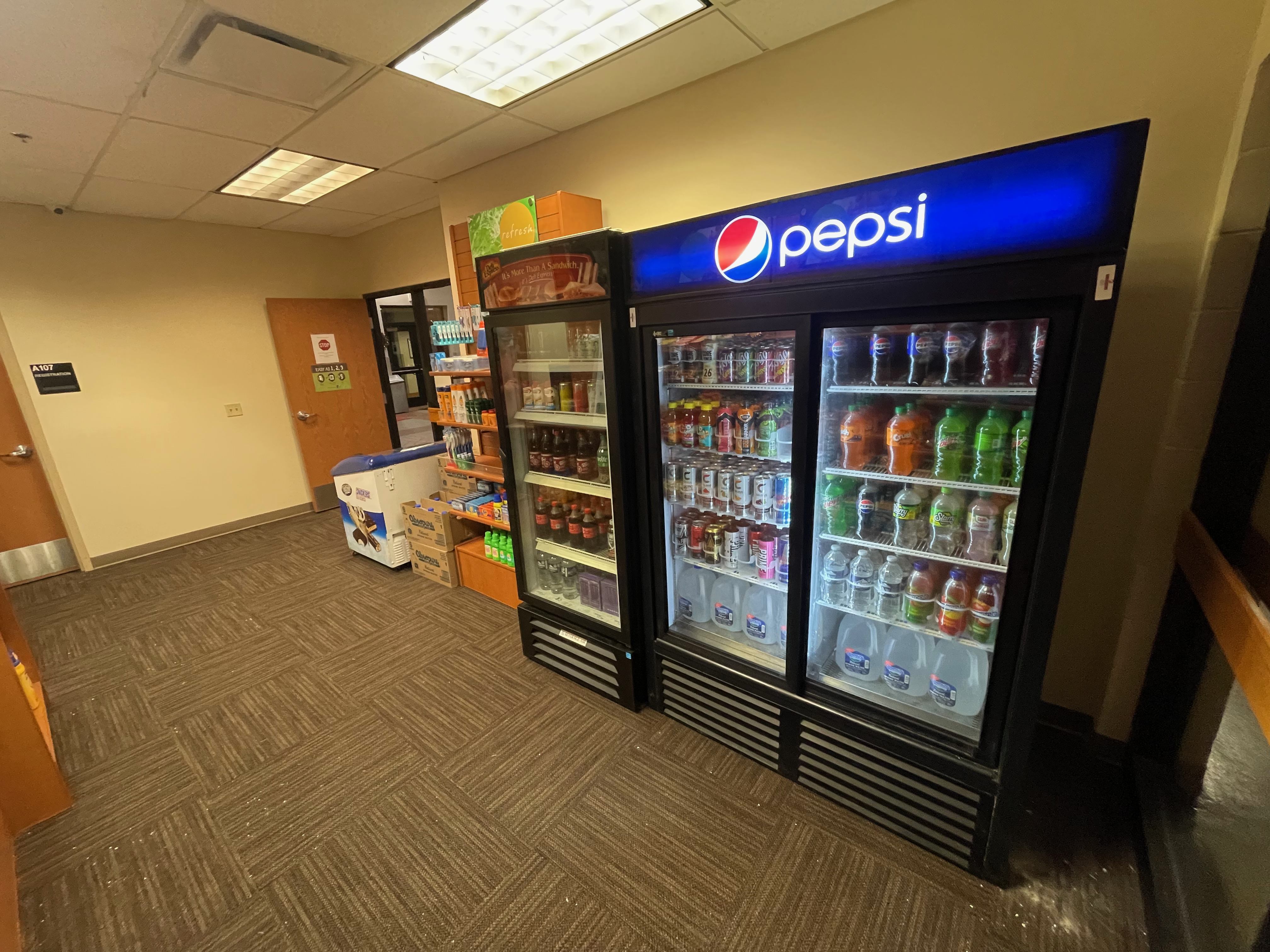 Micro market setup with fresh food and self checkout for large Illinois businesses