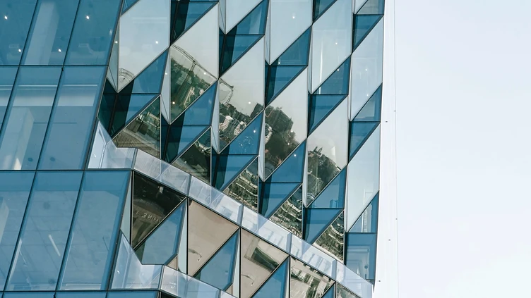 OAKS GROUP SA | Image Prospettive Immobiliari Svizzere 2024: Tassi d'Interesse Fissi Bassi e Stabilità Economica