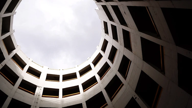 OAKS GROUP SA | Image Mercato Immobiliare Svizzero 2023: Stabilità Residenziale vs Incertezza negli Investimenti OAKS GROUP SA | Image Mercato Immobiliare Svizzero 2023: Stabilità Residenziale vs Incertezza negli Investimenti