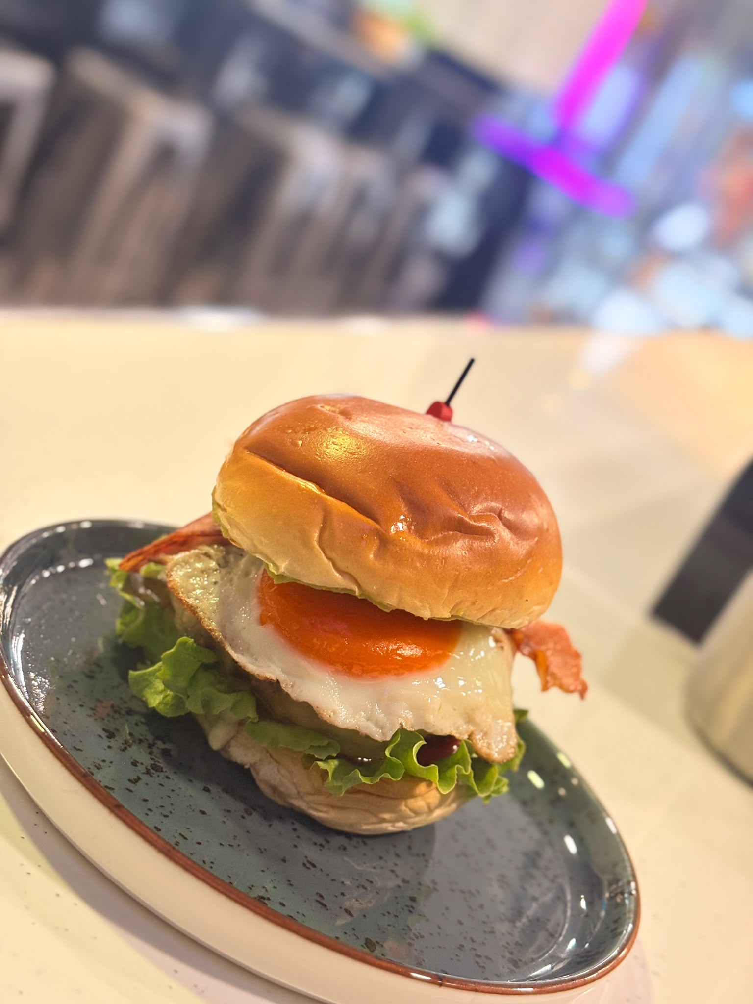 Okela Burger