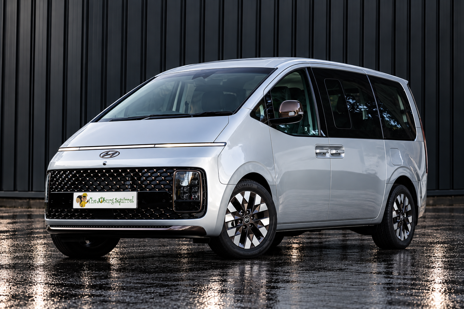 Hyundai Staria — Representative model photo