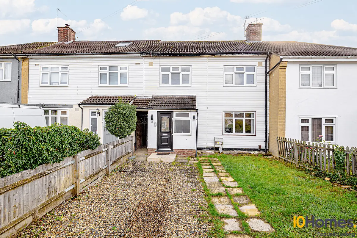 82 Stevenage Crescent — photo 1 of 35