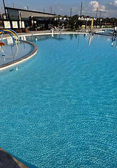 Large swimming pool with a shallow entry area