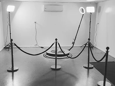Vidéobooth 360 — Installation en noir et blanc