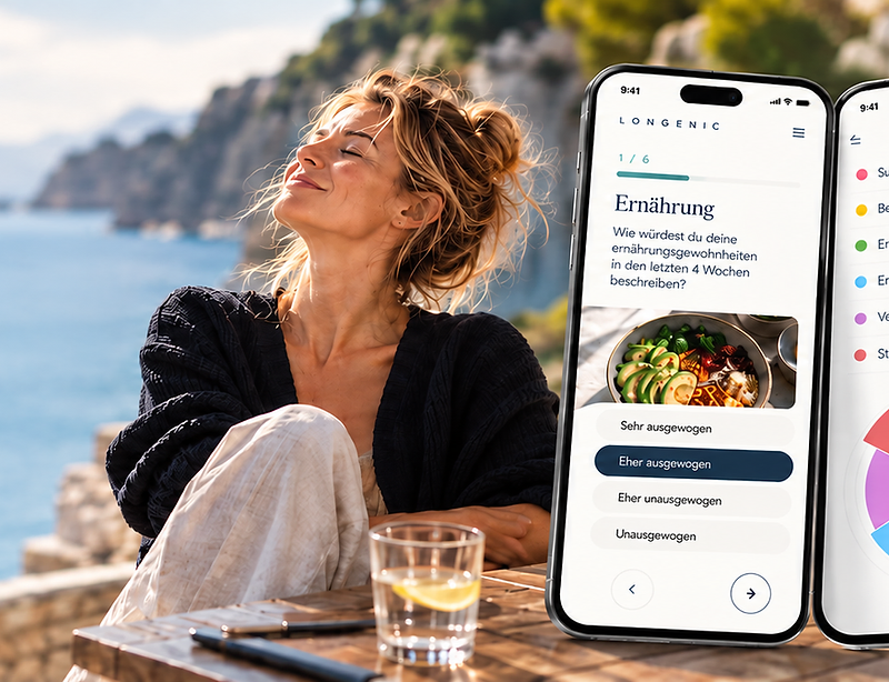 Frau entspannt bei Golden Hour, Lifestyle Medicine Check mit Phone-Mockups