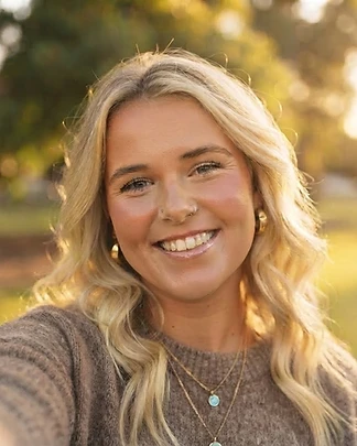 Portrait of Hannah, a support worker based in Hunter region