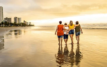 How to Split the Cost of a Luxury Vacation Home With Friends