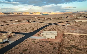 Discover Lake Powell in Luxury: Stay at The Overlook – Amazing Views, Hot Tub & Game Room