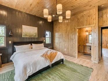 Hillside Manor interior 3