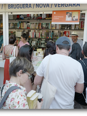 Stand de Ediciones B en la feria del libro