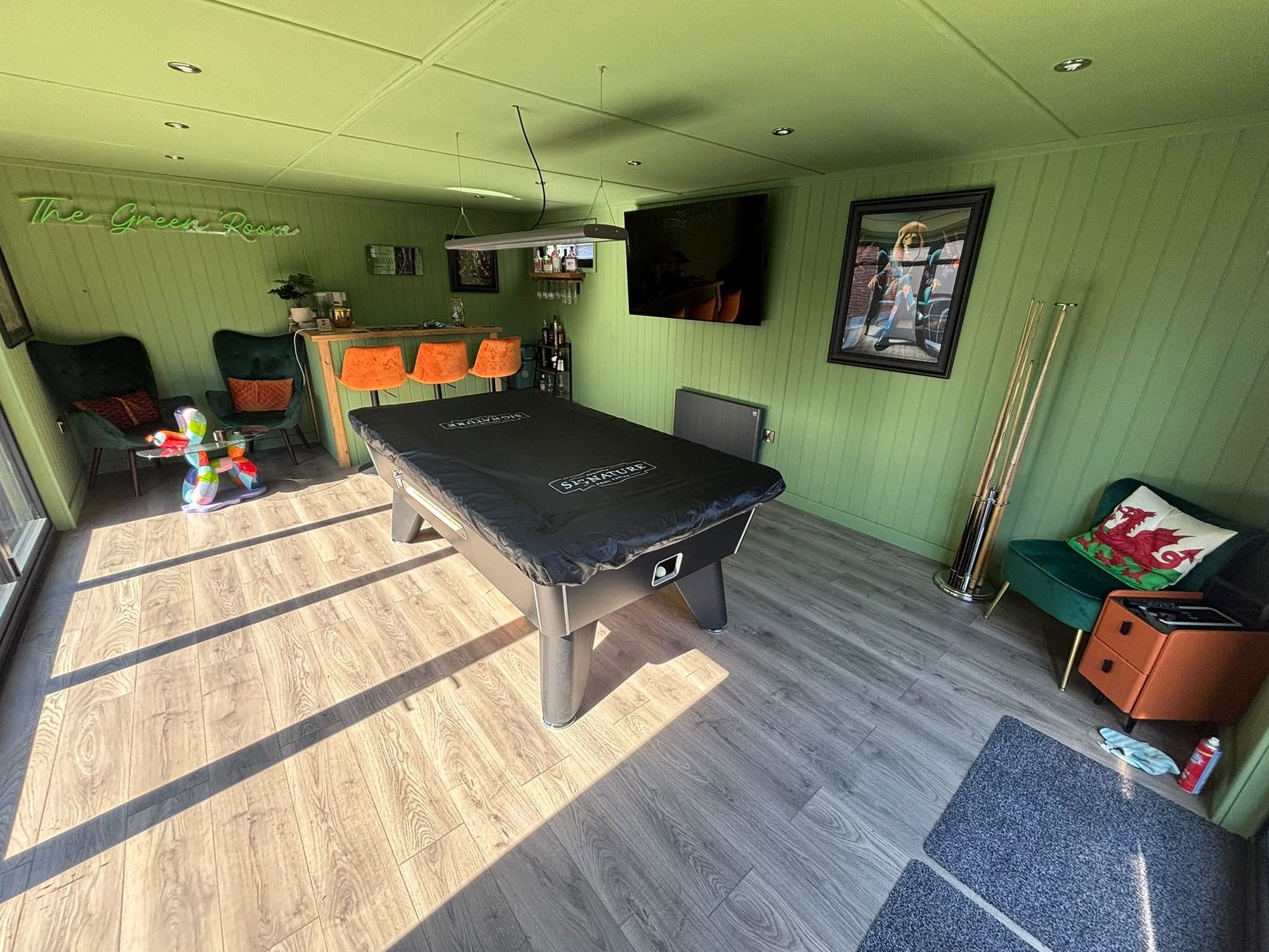 Garden room interior by LN Carpentry, Gloucester