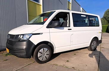 VW Personenbus voor negen personen uit de verhuurvloot
