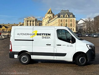 Bestelauto's uit de verhuurvloot van Betten Sneek