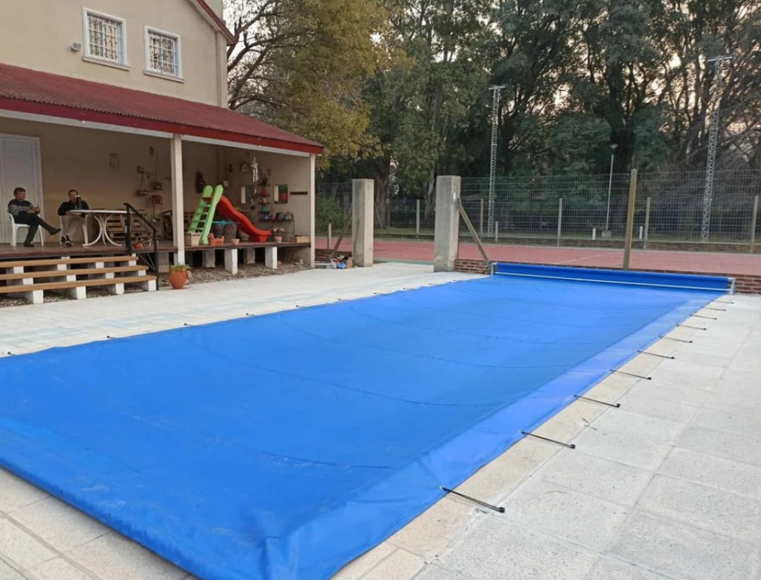 აუზის საფარები