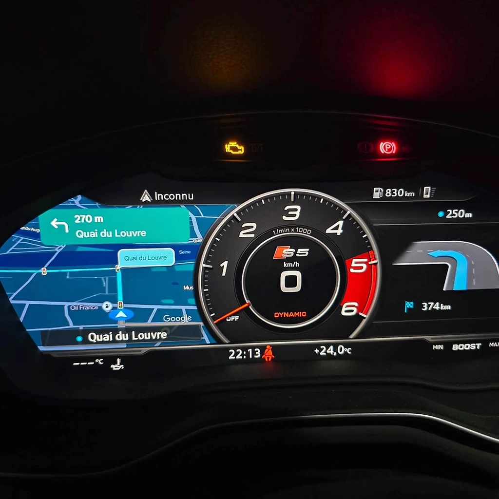 CarPlay in Audi S4 Oct 2026