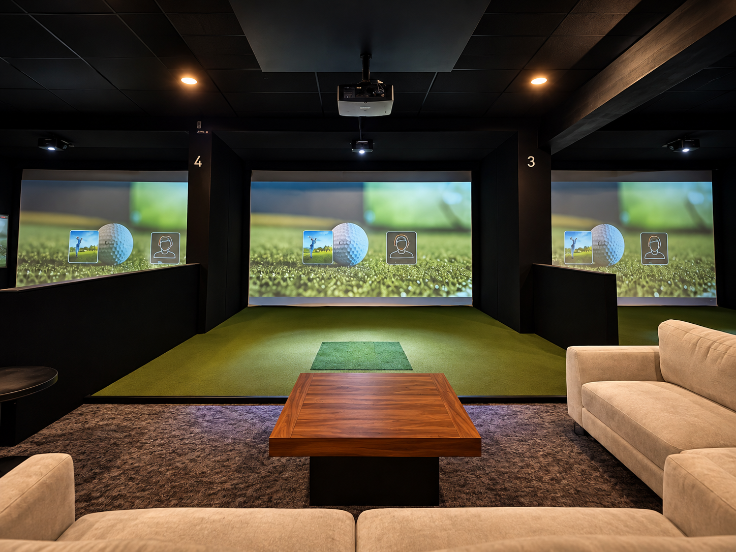 Les vrais simulateurs et salons de golf J-Golf Pyramide à Québec