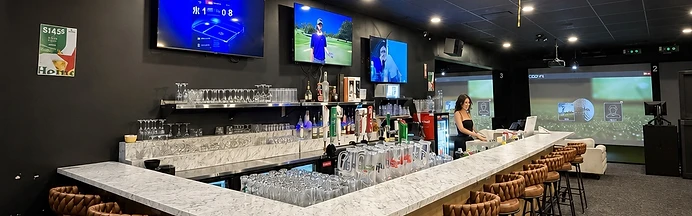 Bar et accueil J-Golf Pyramide