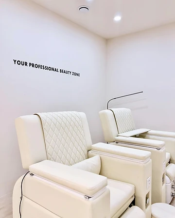 Treatment room in the professional beauty zone