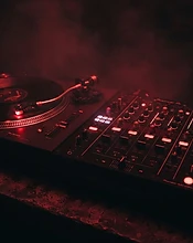 HouseNatic live