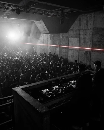 HouseNatic live