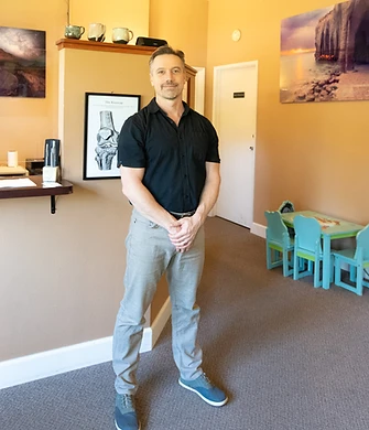 Dr. Craig Roberts, DC in the Sierra Spine & Fitness clinic