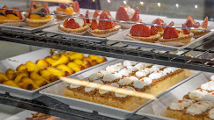 Super Cake Bakery