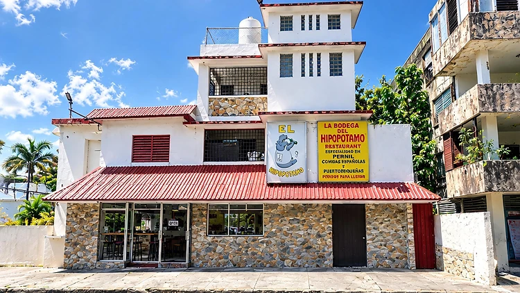 El Hipopótamo Restaurant & Delicatessen